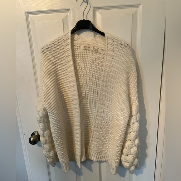 Cardigan - Picture 1 of 3